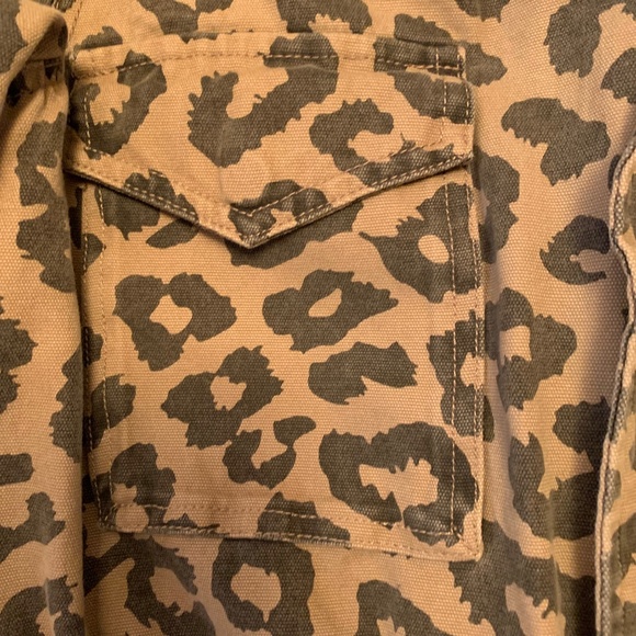 Forever 21 Canvas Leopard Print Utility Jacket Size Medium - Picture 4 of 9